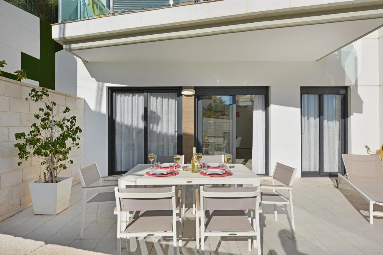 Beachfront Luxury Apartments By Nras アレナレス・デル・ソル エクステリア 写真