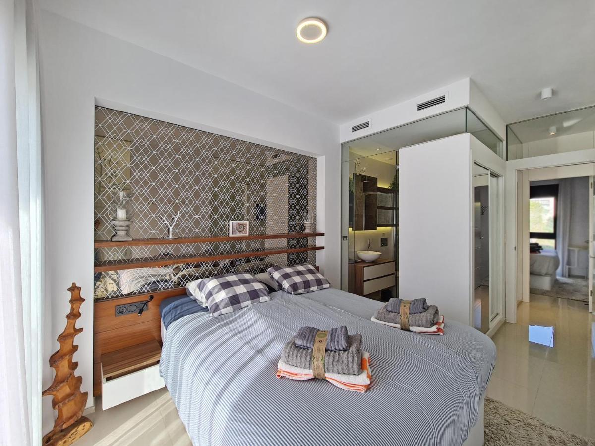Beachfront Luxury Apartments By Nras アレナレス・デル・ソル エクステリア 写真