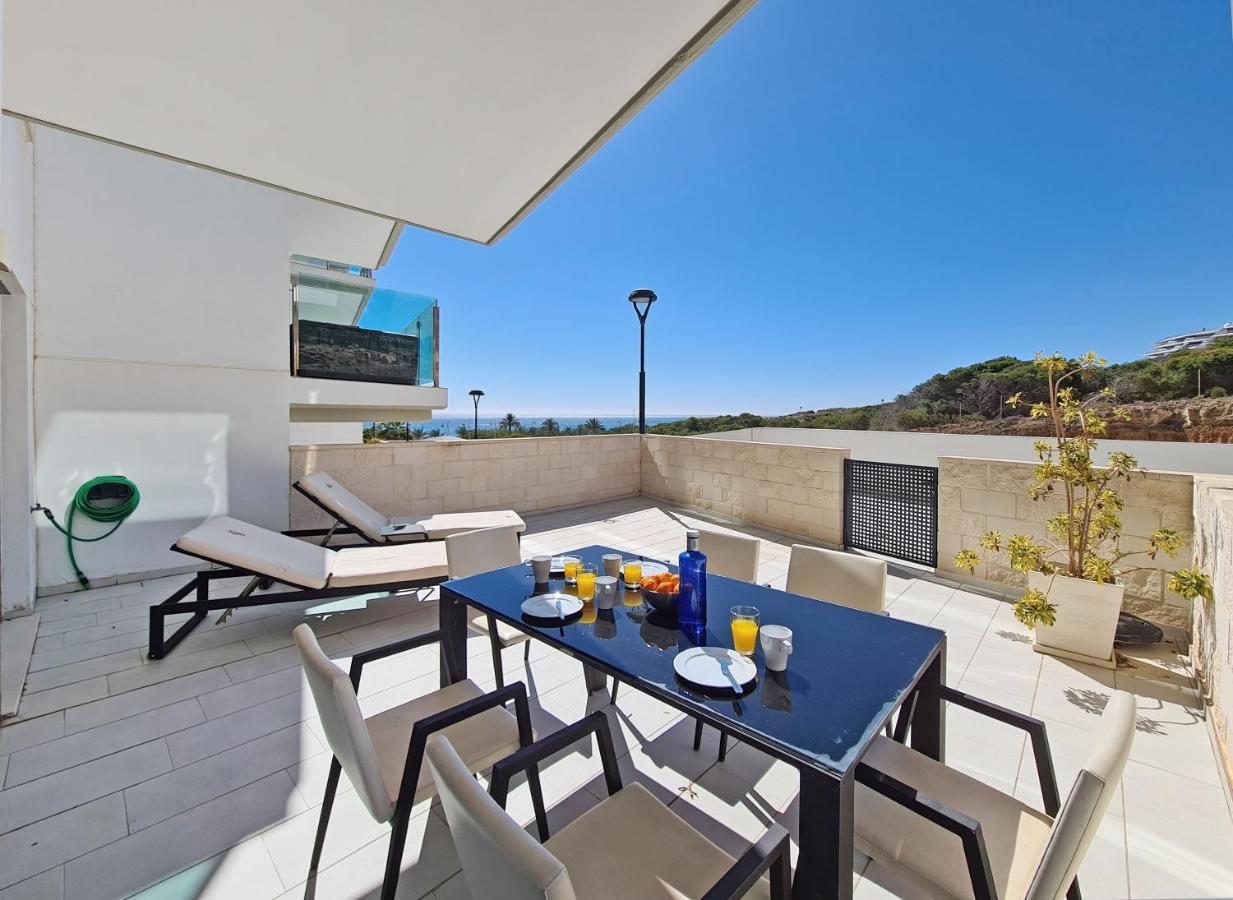 Beachfront Luxury Apartments By Nras アレナレス・デル・ソル エクステリア 写真