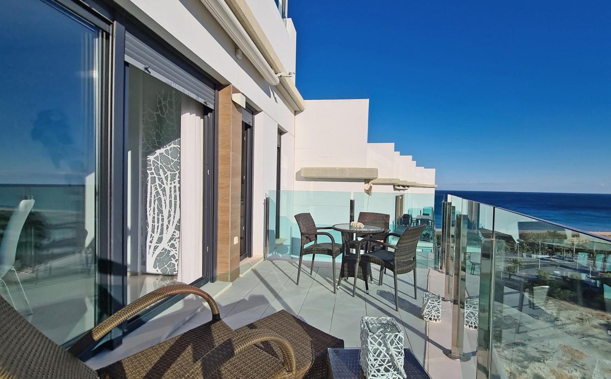 Beachfront Luxury Apartments By Nras アレナレス・デル・ソル 部屋 写真