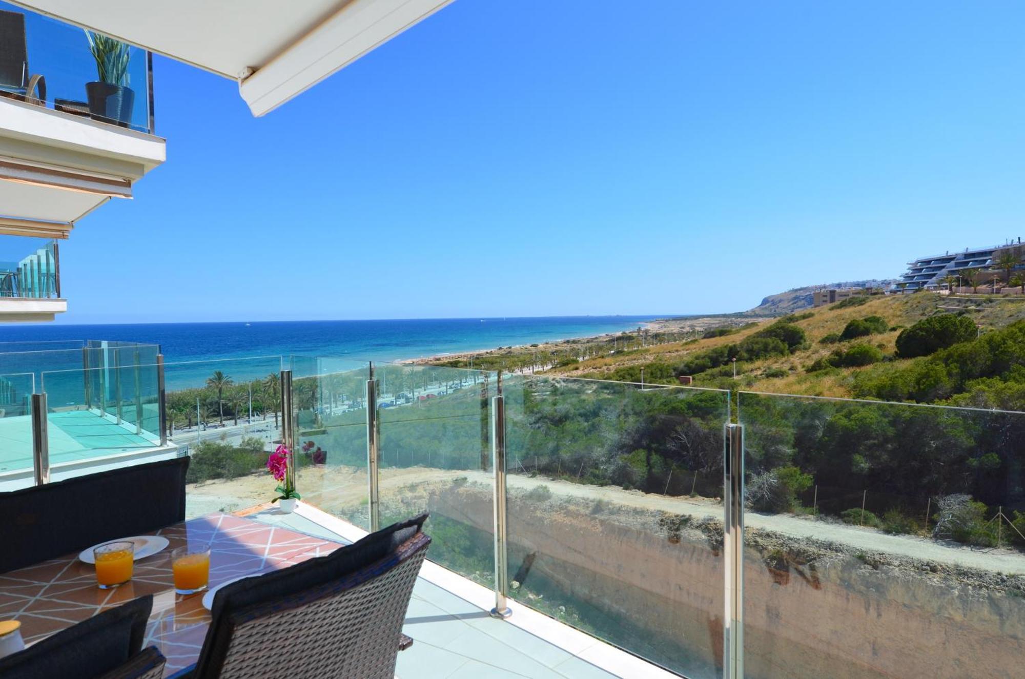 Beachfront Luxury Apartments By Nras アレナレス・デル・ソル エクステリア 写真